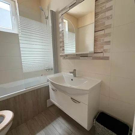 Camar Apartment *